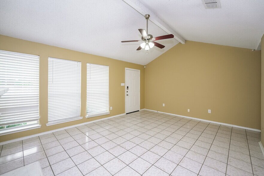 Building Photo - 2605 Trabuco Canyon Rd