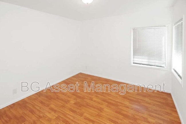 Building Photo - 3027 Yolo Ave