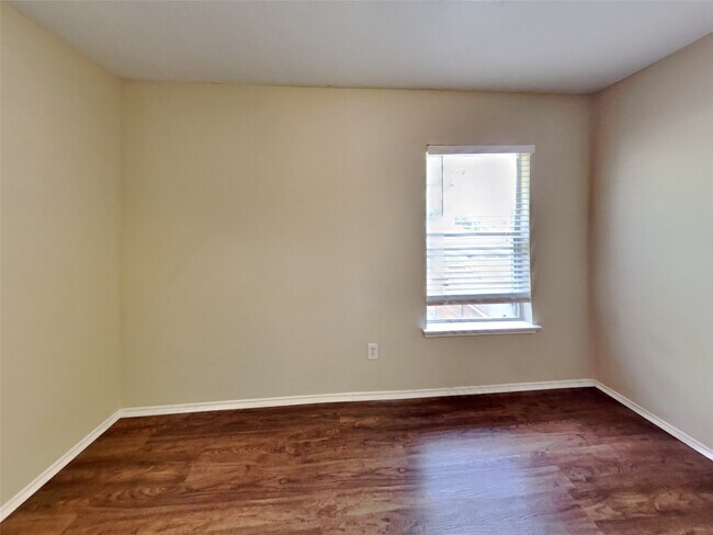 Building Photo - 20930 Grovedale Dr