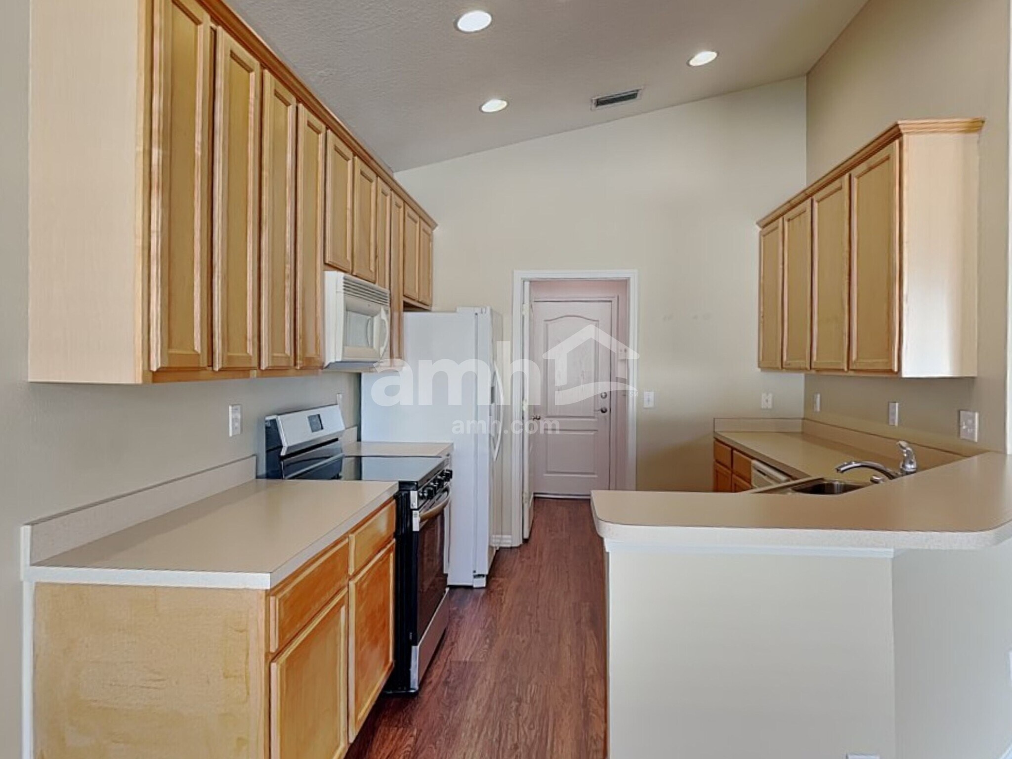 Building Photo - 8003 Moccasin Trail Dr