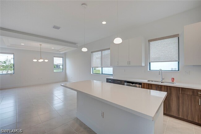 Building Photo - 5114 Panella Ave