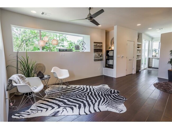 Building Photo - 1902 New York Ave