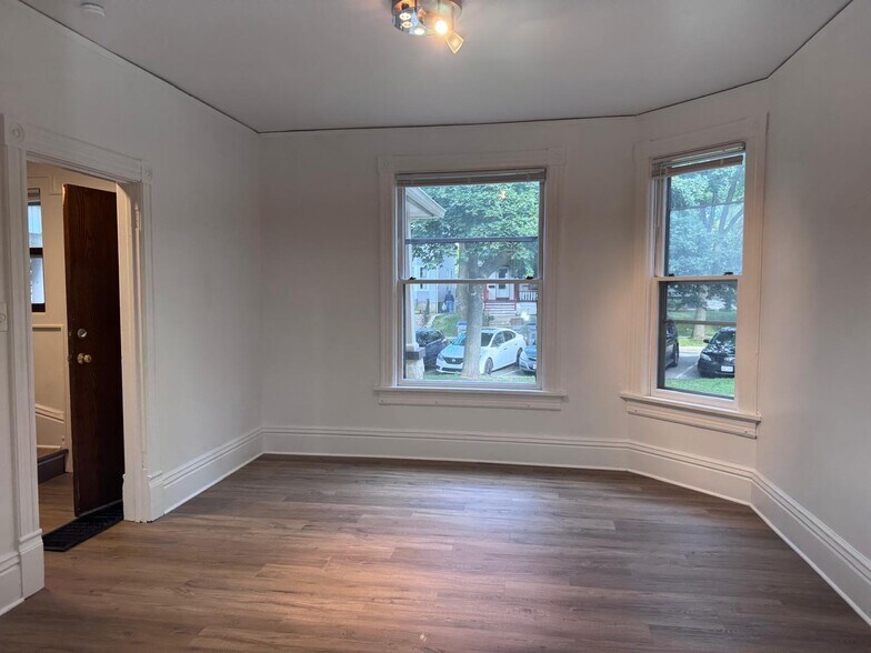 Building Photo - 2577 N Frederick Ave
