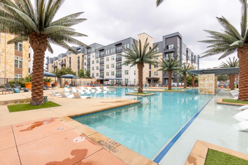 Building Photo - 3801 Vitruvian Way