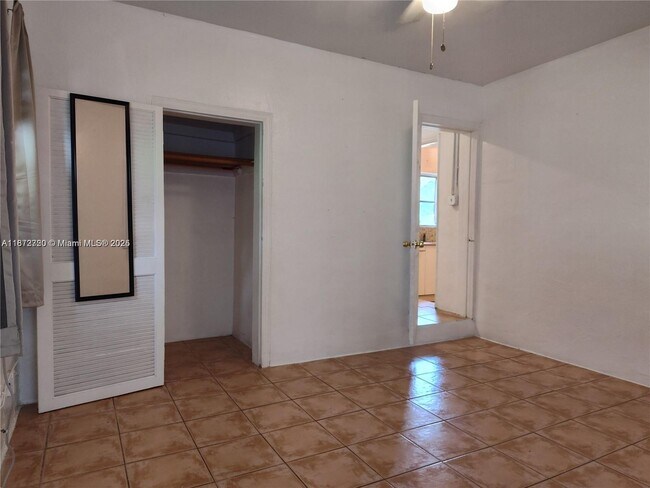 Building Photo - 11342 Peachtree Dr
