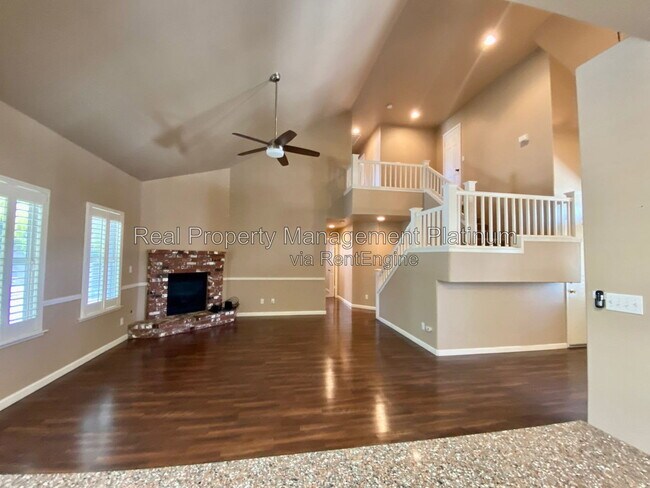 Building Photo - 7115 N Cecelia Ave