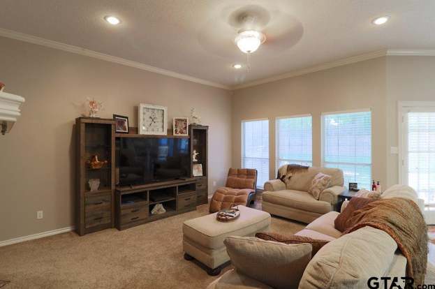 Building Photo - 16801 Lafayette Dr