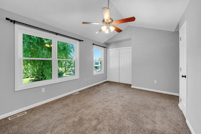 Building Photo - 41 Squire Cir
