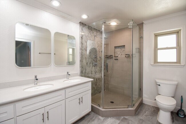 Building Photo - 21338 Park Villa Dr