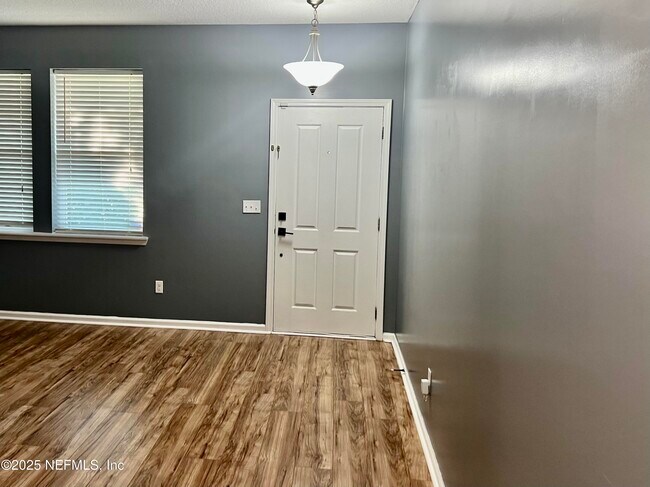 Building Photo - 13660 Chipperfield Ln