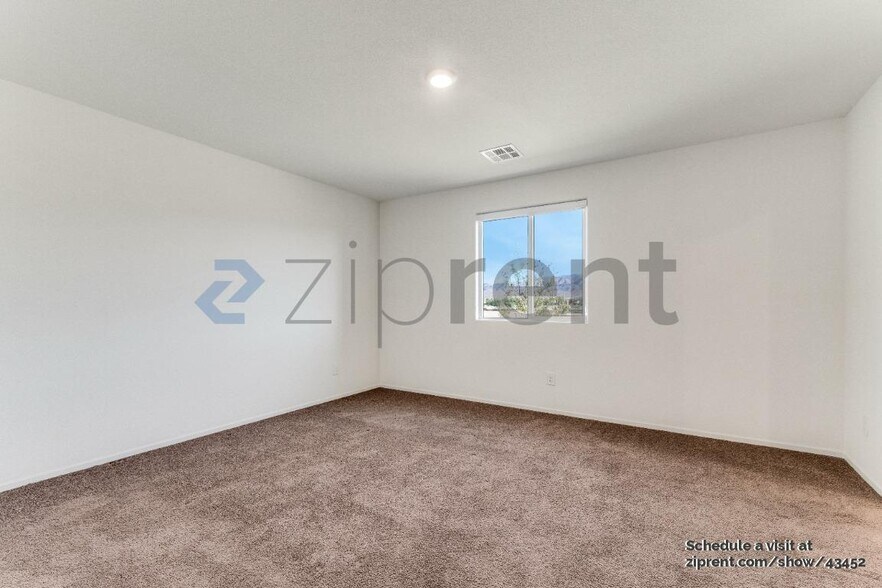 Building Photo - 4118 Lunar Cyn Ave