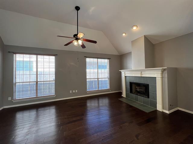 Building Photo - 9811 Cliffside Dr