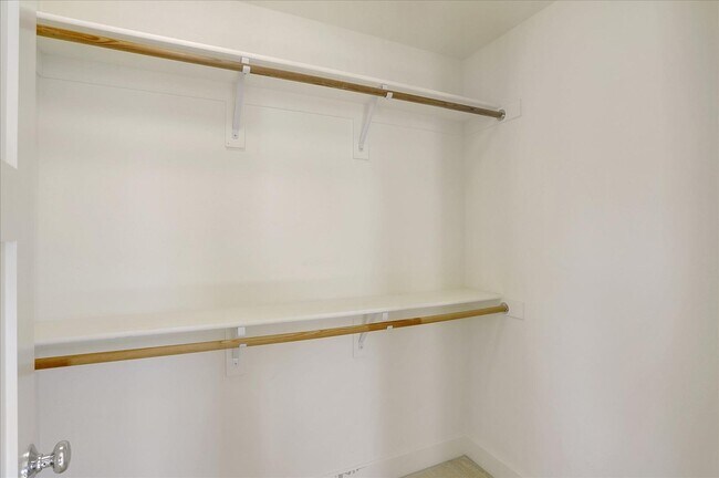 Building Photo - For Rent: Spacious 4BR/3.5BA Newer Home in...