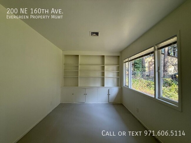 Building Photo - 200 NE 160th Ave