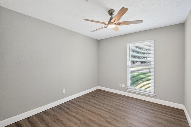 Building Photo - 2510 Marble Falls Dr