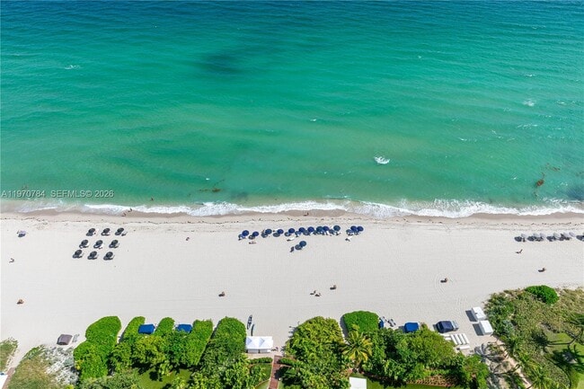 Building Photo - 17121 Collins Ave