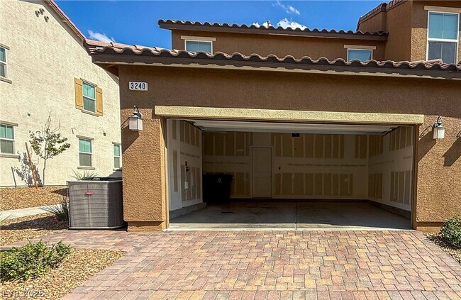 Building Photo - 3240 Avernus Ave
