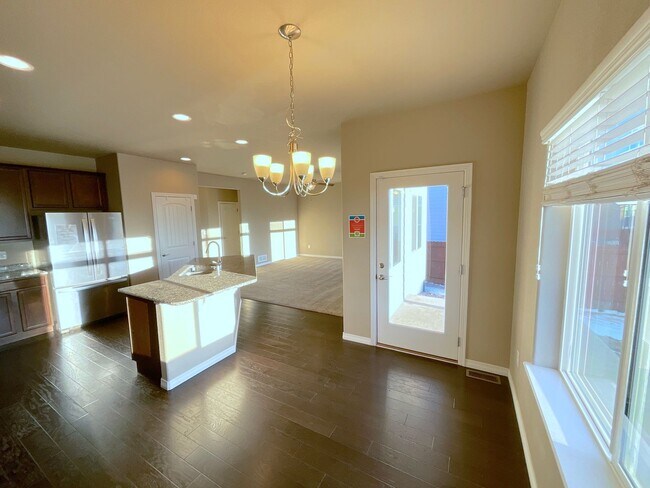 Building Photo - 4 Bedroom Home Available Near Londonderry Dr & Eastonville Rd!