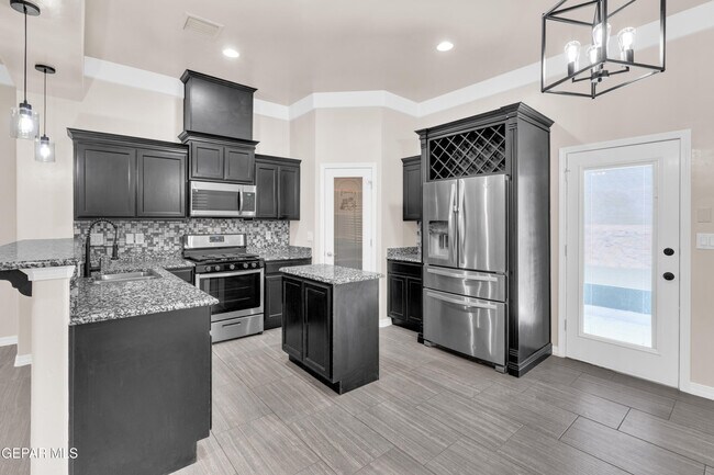 Building Photo - 3728 Loma Jacinto