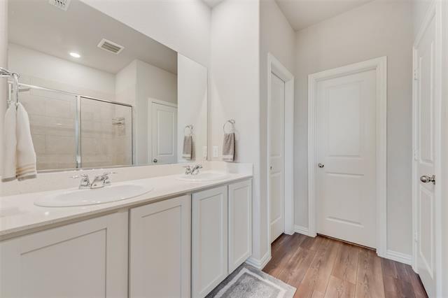 Building Photo - 4949 Parrington Dr