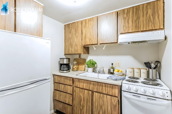 Building Photo - 9230 N 6th St