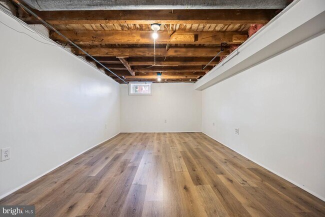 Building Photo - 809 W Barre St