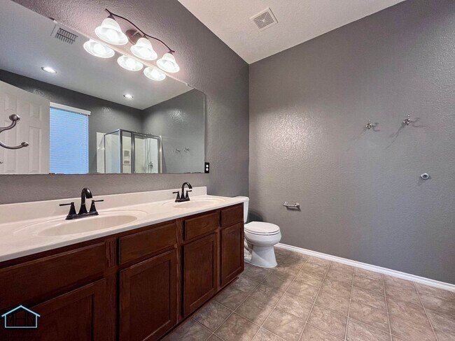 Building Photo - 3802 Mahogany Cove