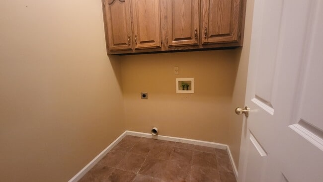 Building Photo - 8023 Jills Creek Dr