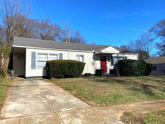 Building Photo - 921 Garywood Pl