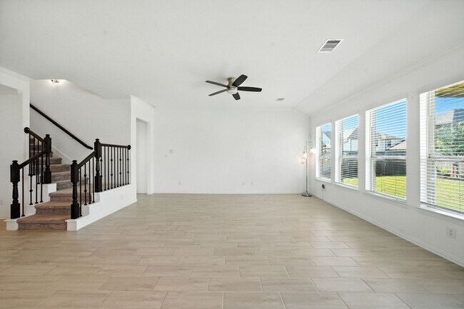 Building Photo - 15011 Old Horseshoe Lake Dr