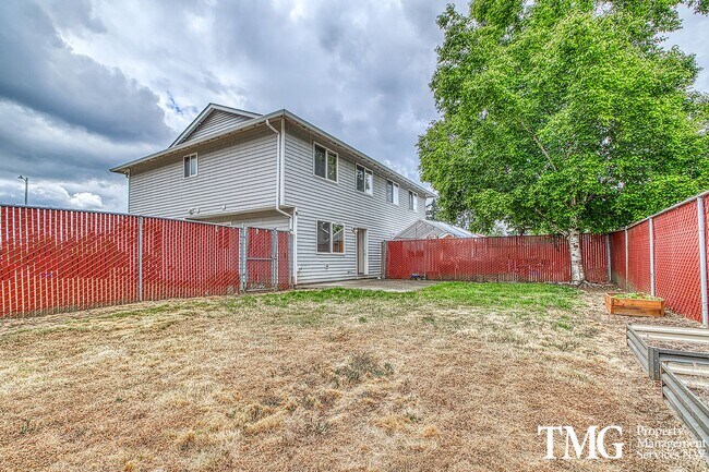 Building Photo - Pachl10