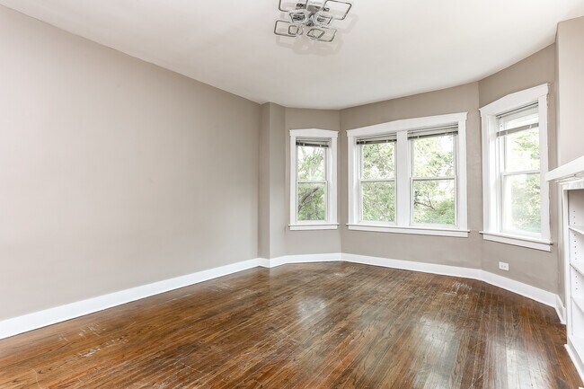 Building Photo - 2647 W Potomac Ave