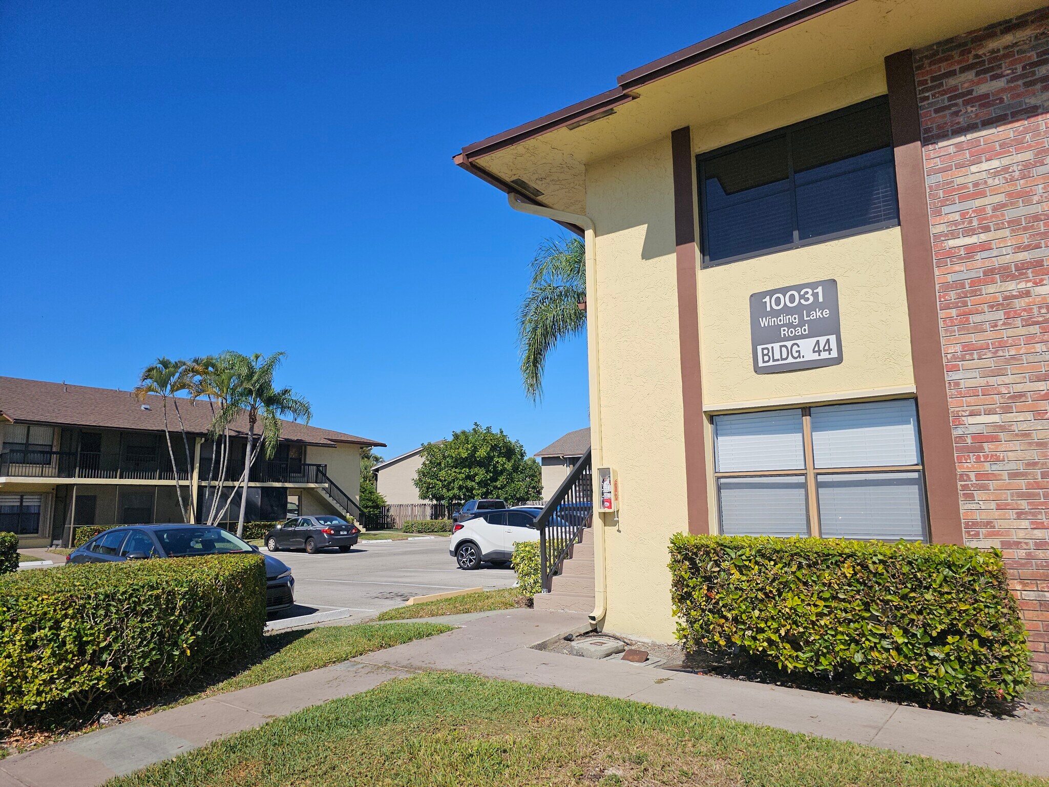 Building Photo - 10031 Winding Lake Rd