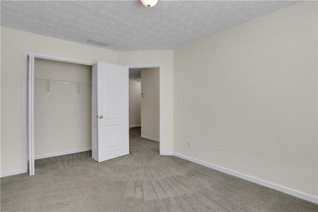 Building Photo - 762 Georgetown Ct