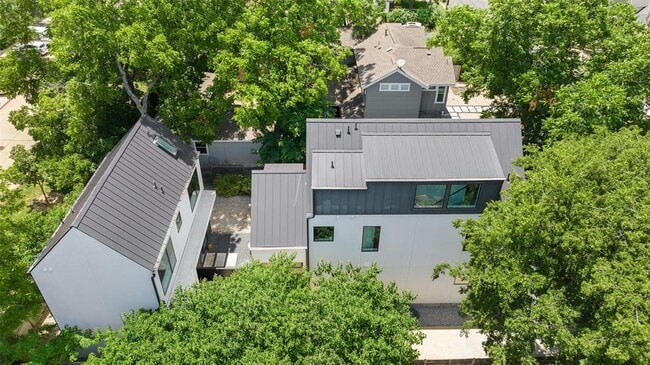 Building Photo - 1903 Frazier Ave