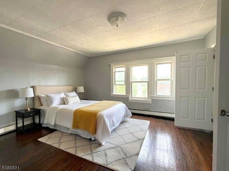 Building Photo - 45 Watson Ave