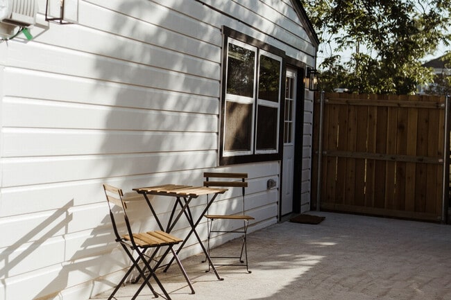 Building Photo - 1908 Morrow Ave