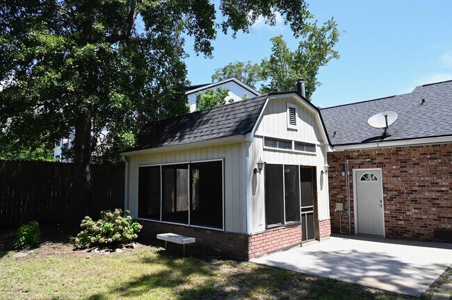 Building Photo - 1265 Penny Cir