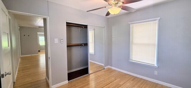 Building Photo - Mahncke Park! 1-Bedroom in 4-Plex near Ft ...