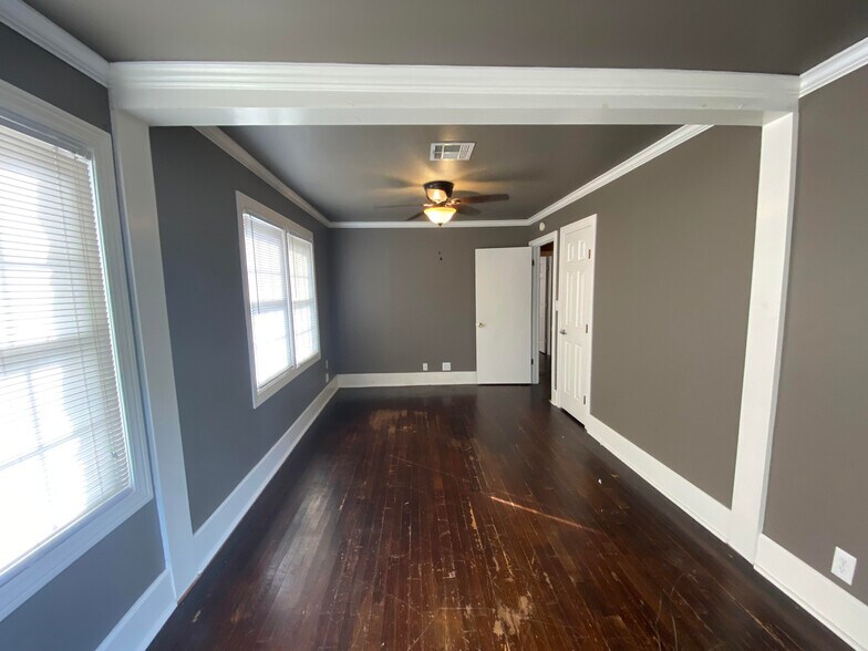 Building Photo - 1243 S Columbia Ave