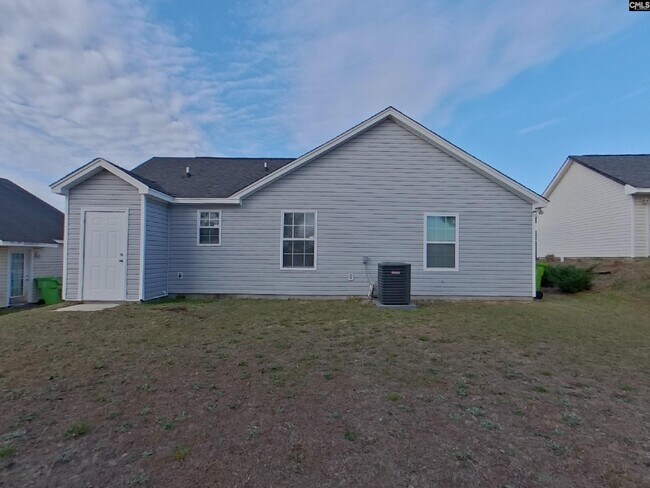 Building Photo - 255 Legend Oaks Dr