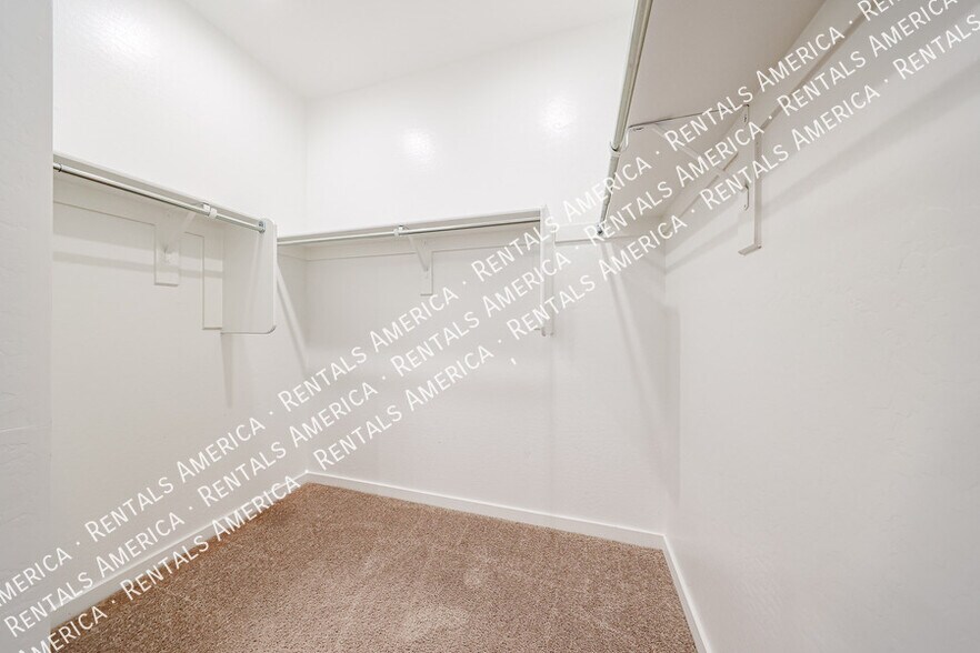 Building Photo - 14151 W Georgia Dr