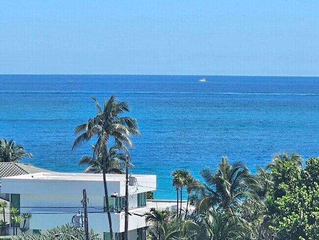 Primary Photo - 2409 N Ocean Blvd