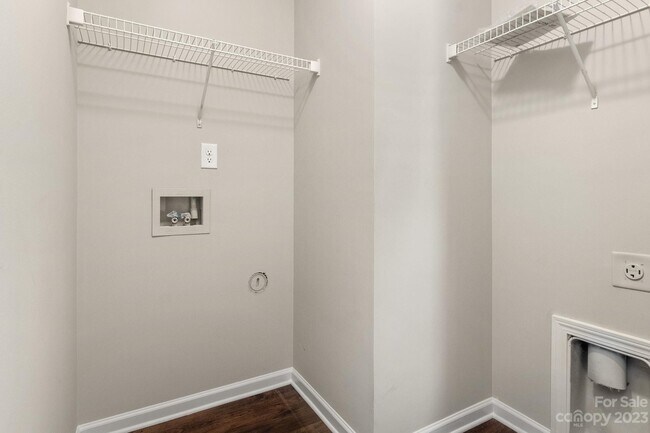 Building Photo - 3808 Herkimer Dr