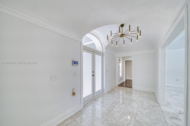 Building Photo - 1442 Coruna Ave