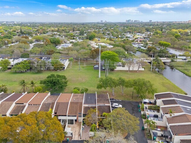 Building Photo - 7825 SW 103rd Pl