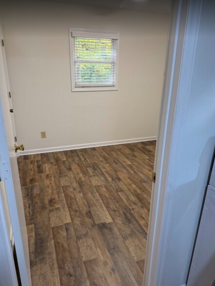 Building Photo - 3058 Bass Dr