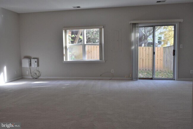 Building Photo - 8933 Royal Astor Way