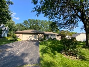 Building Photo - 3121 Carefree Dr