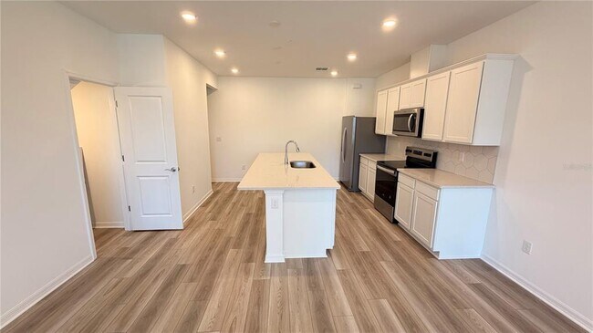 Building Photo - 11405 Nona Sound St